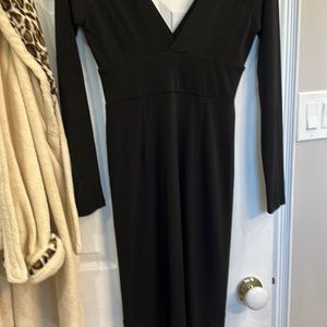 Black deep v neckline and back jersey long sleeved dress